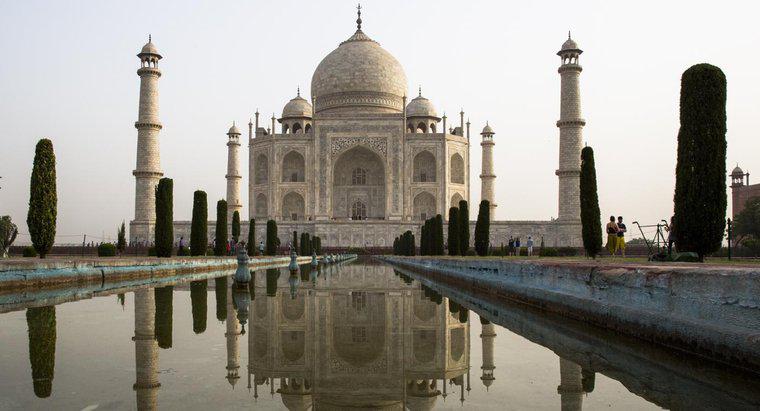 Perché Shah Jahan ha costruito il Taj Mahal?