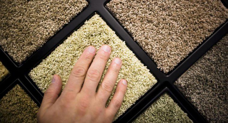 Cosa devo tenere a mente mentre faccio acquisti per un nuovo tappeto?