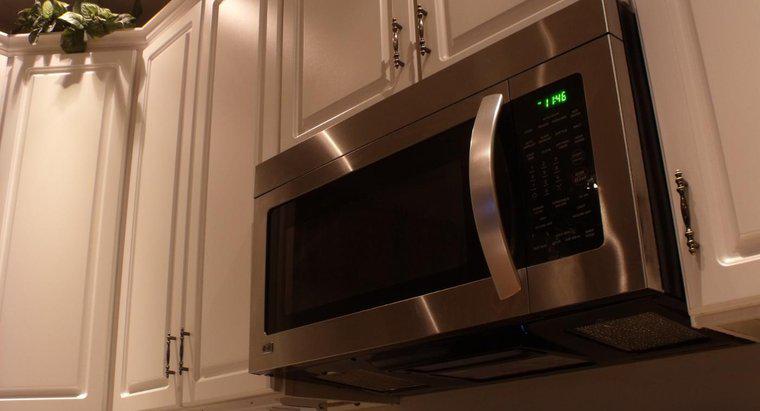 Quali sono le dimensioni abituali di un forno a microonde incorporato?