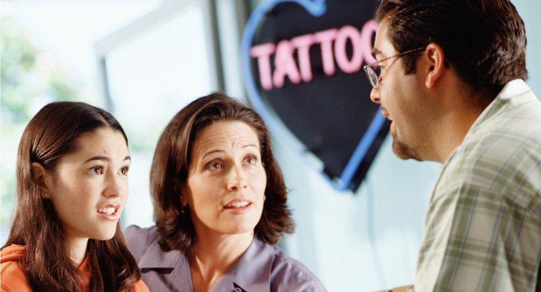 Quanti anni hai per essere tatuato con l'autorizzazione di tuo padre?