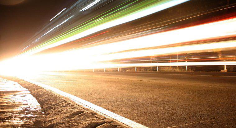 Qual è la velocità della luce in miglia al secondo?
