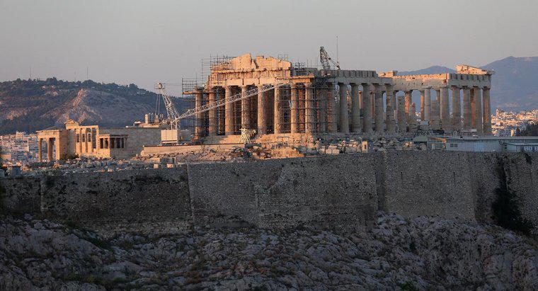 Di cosa è fatto il Parthenon?