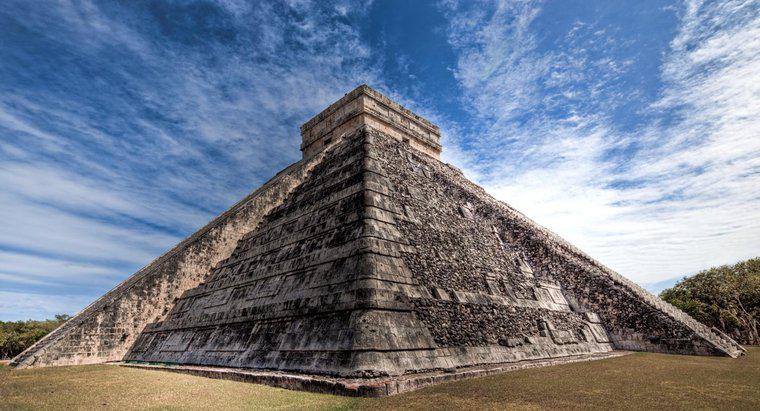 Che ruolo ha giocato la religione nella vita dei Maya?