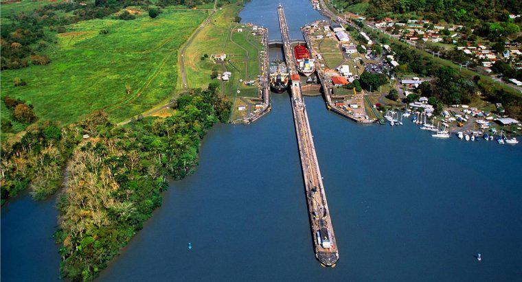 Quante persone sono morte per costruire il canale di Panama?