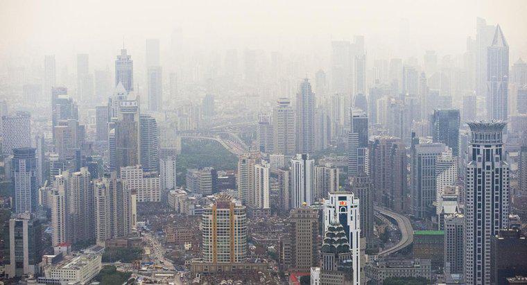 In che modo l'inquinamento atmosferico colpisce gli esseri umani?