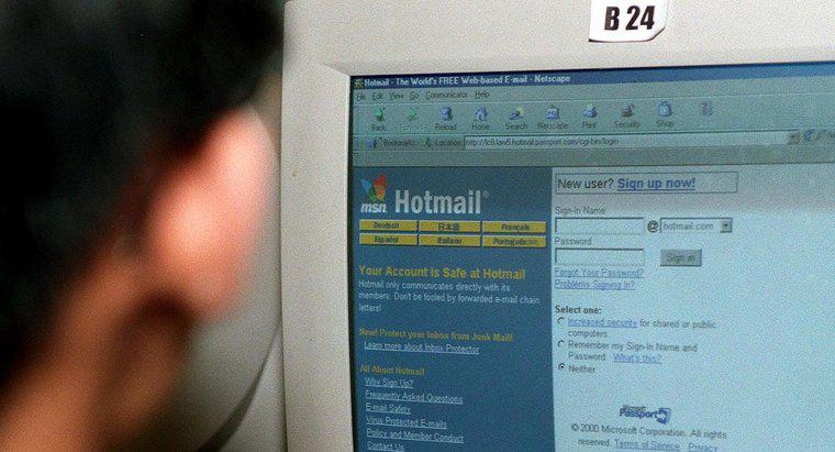 In quale vacanza è stato introdotto Hotmail?
