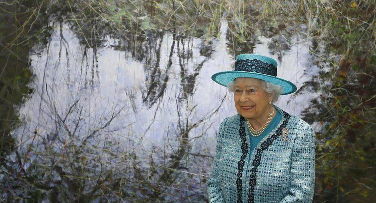 La regina d'Inghilterra è la donna più ricca del mondo?