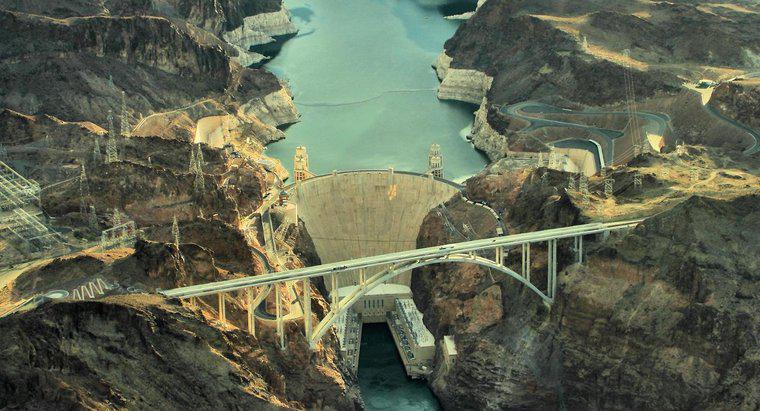 Quali sono alcuni fatti sulla diga di Hoover?