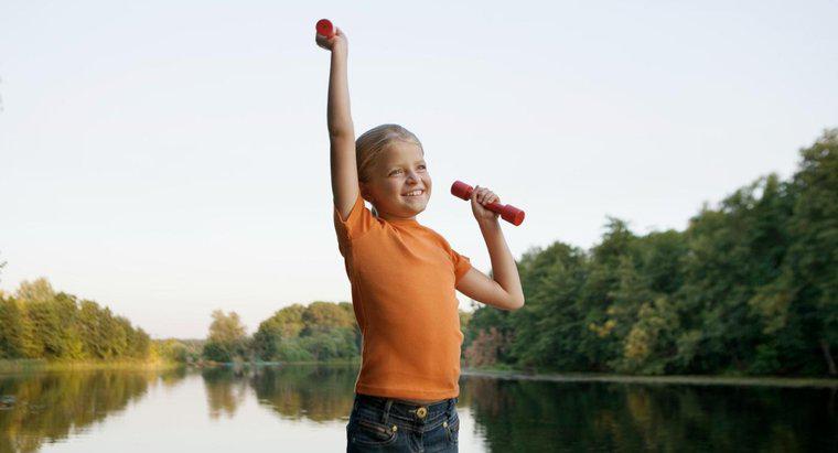 Quando è sicuro per un bambino iniziare a sollevare pesi?