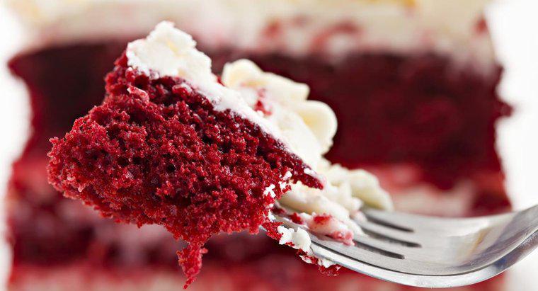 Che sapore ha la torta di velluto rosso?