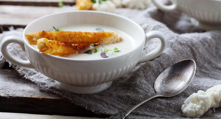 Qual è la ricetta di Jamie Oliver per la zuppa di cavolfiore?