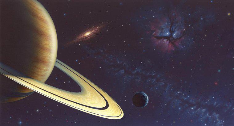 Quanto tempo impiega Saturno a ruotare sul suo asse?