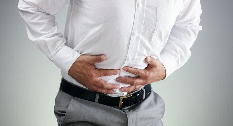 Quali sono i sintomi gastrointestinali associati ad intossicazione alimentare?