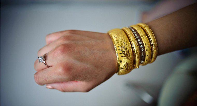 Cosa significa "925" su un braccialetto d'oro?