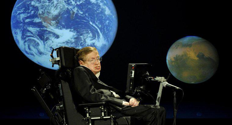 Che cosa ha detto Stephen Hawking sugli alieni?