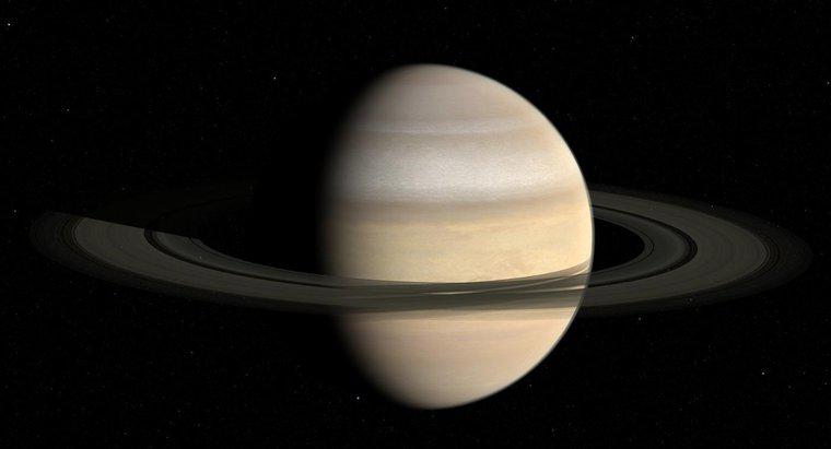 Qual è la durata di un giorno e un anno su Saturno?