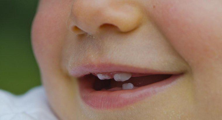 Cosa causa i piccoli denti?