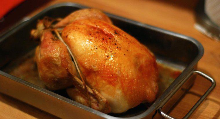 Qual è la temperatura interna del pollo completamente cotto?