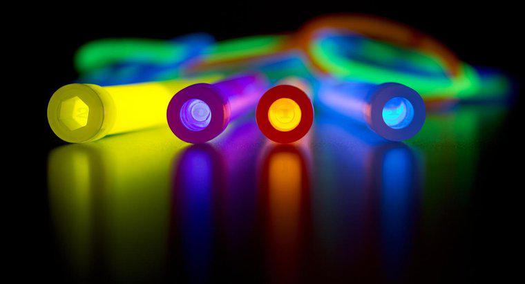 Come funzionano i glow stick?