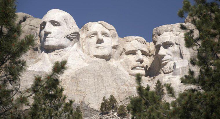 Perché è Teddy Roosevelt sul monte. Rushmore?