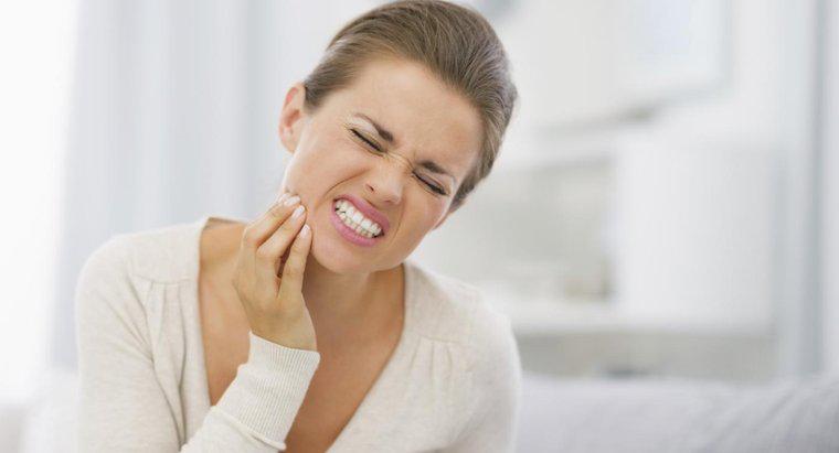 Quali sono alcuni rimedi domestici per l'infezione dei denti?
