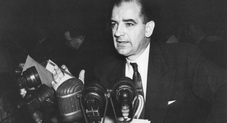 Che impatto ha avuto Joseph McCarthy nella società americana?