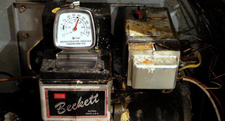 Quanto spesso deve essere mantenuto e servito un forno?