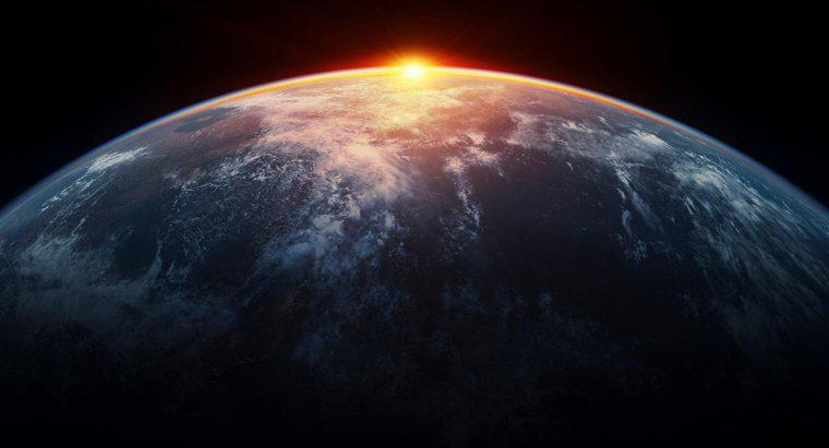 Quale pianeta è la "terza roccia dal sole"?