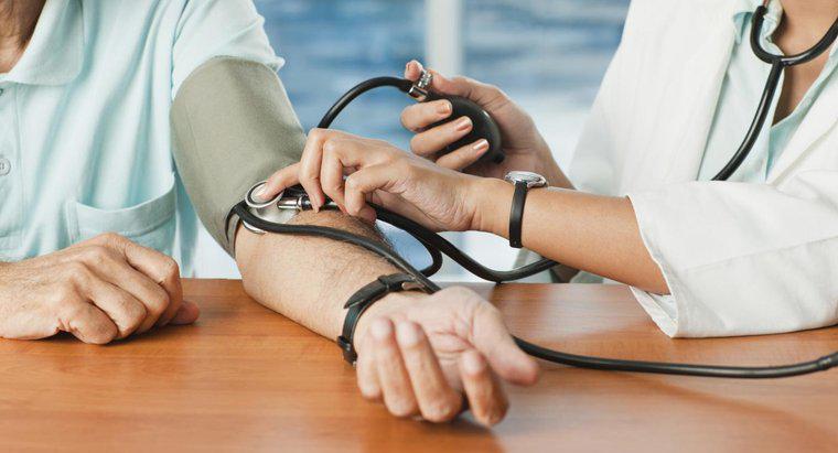 Qual è la gamma normale di pressione sanguigna per gli uomini?