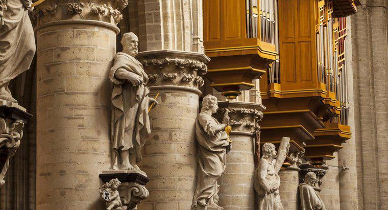 Qual è la differenza tra discepoli e apostoli?