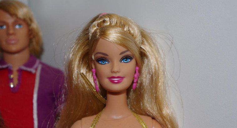 Di cosa sono fatti i capelli Barbie?