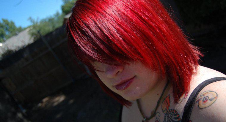 Come si fa a colorare i capelli rossi più velocemente?