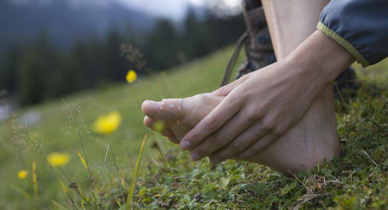 Che cosa causa l'intorpidimento del piede?