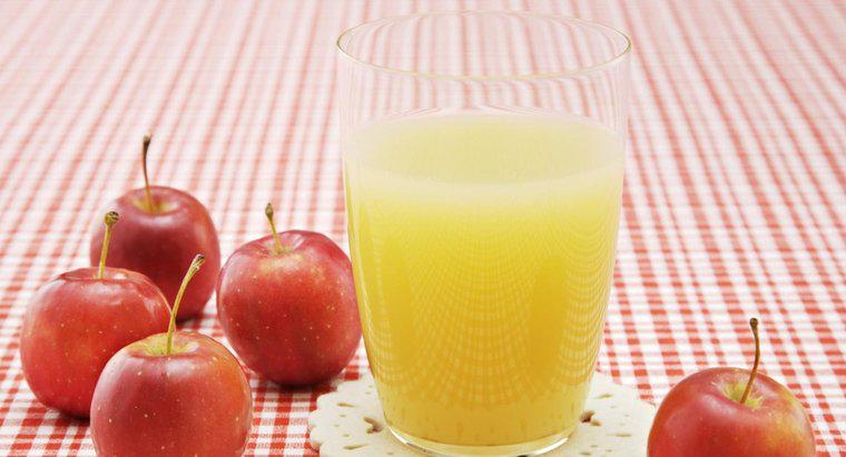 Può bere un succo di mela a un bambino di 2 mesi?