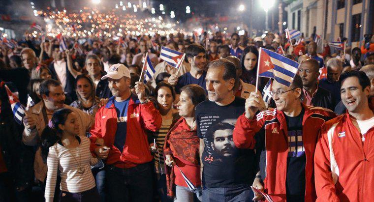 In che modo Cuba festeggia il loro giorno dell'indipendenza?