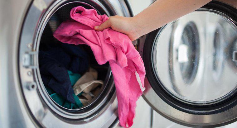 Come si può fermare una lavatrice LG da agitazione quando lo si utilizza?