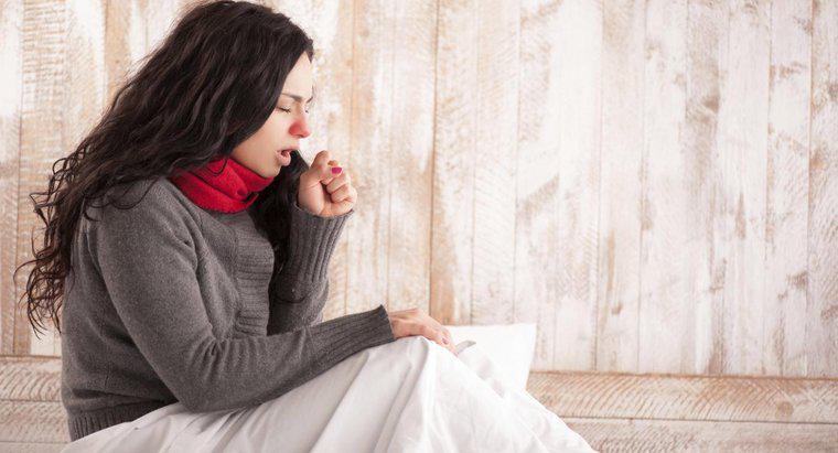 Cosa potrebbe causare una tosse persistente?