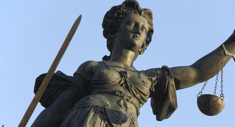 Perché Lady Justice Holding a Sword?