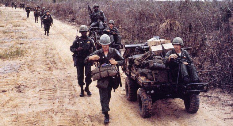Perché gli Stati Uniti sono stati coinvolti in Vietnam?