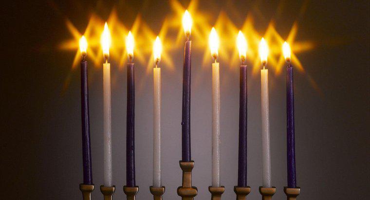 Per cosa stanno le candele sulla Menorah?