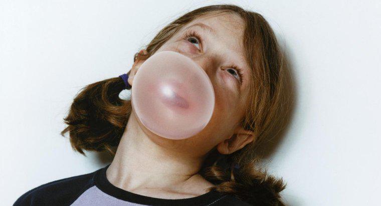 Cosa fa Bubblegum Blow Bubbles?