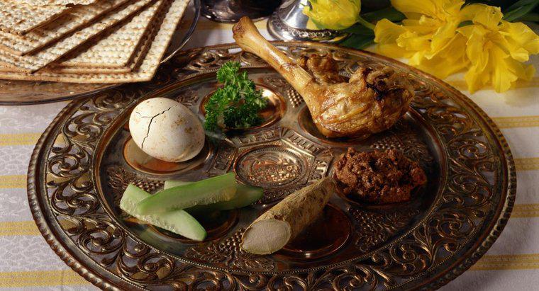 Qual è lo scopo di ogni cibo sul piatto di Seder?