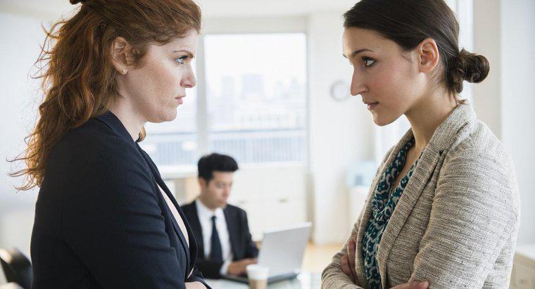 Quali sono i diversi tipi di conflitto sul posto di lavoro?