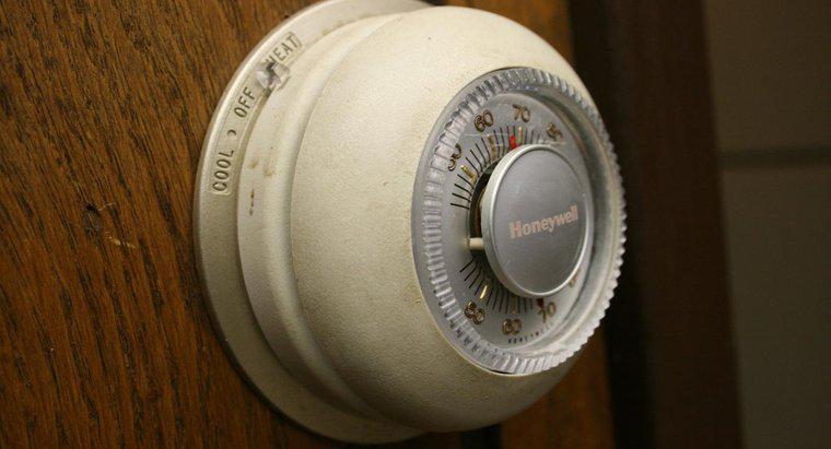 Quale impostazione dovrebbe avere un termostato domestico in estate?