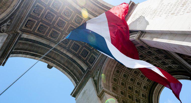 Per cosa stanno i colori della bandiera francese?