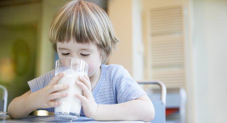 Puoi bere il latte mentre fai gli antibiotici?