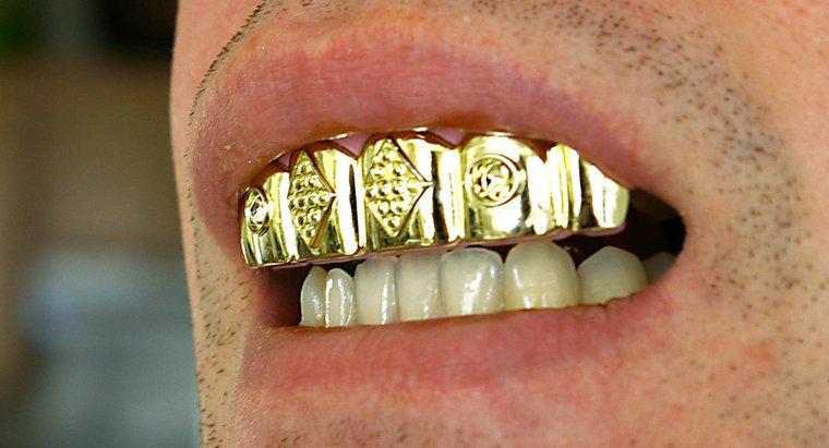 Come si fanno i denti d'oro a casa?