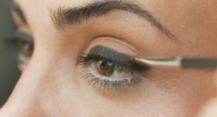 Quali sostanze chimiche pericolose sono presenti nell'eyeliner?