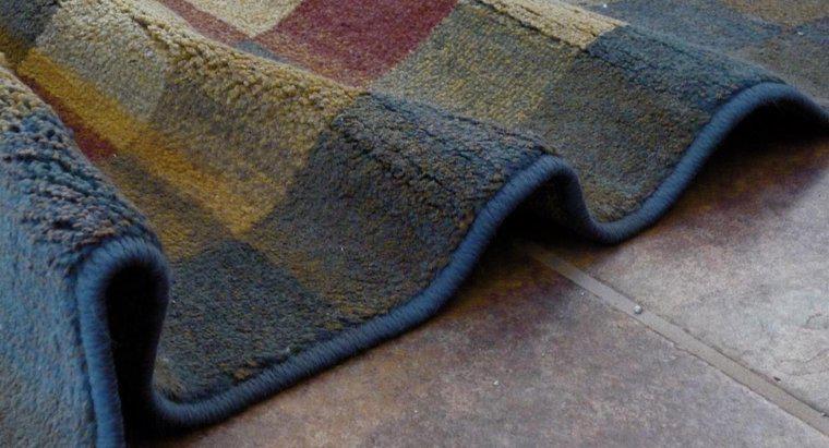 Come può essere appiattito un tappeto rugoso?