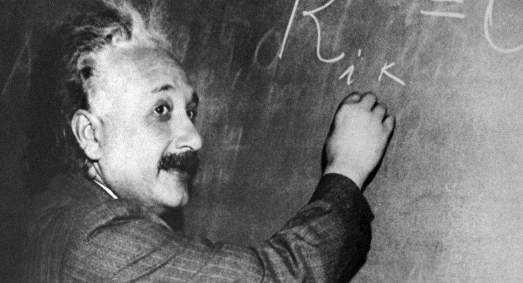 Einstein ha aiutato a inventare la bomba atomica?